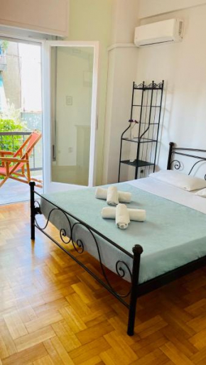 70m2 apartment 4 mins from Athens central station!
